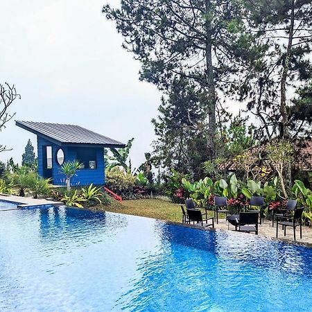 Cottonwood Exclusive Villa @Lembang Asri - Jacuzzi Playground Netflix Billyard Ngoại thất bức ảnh