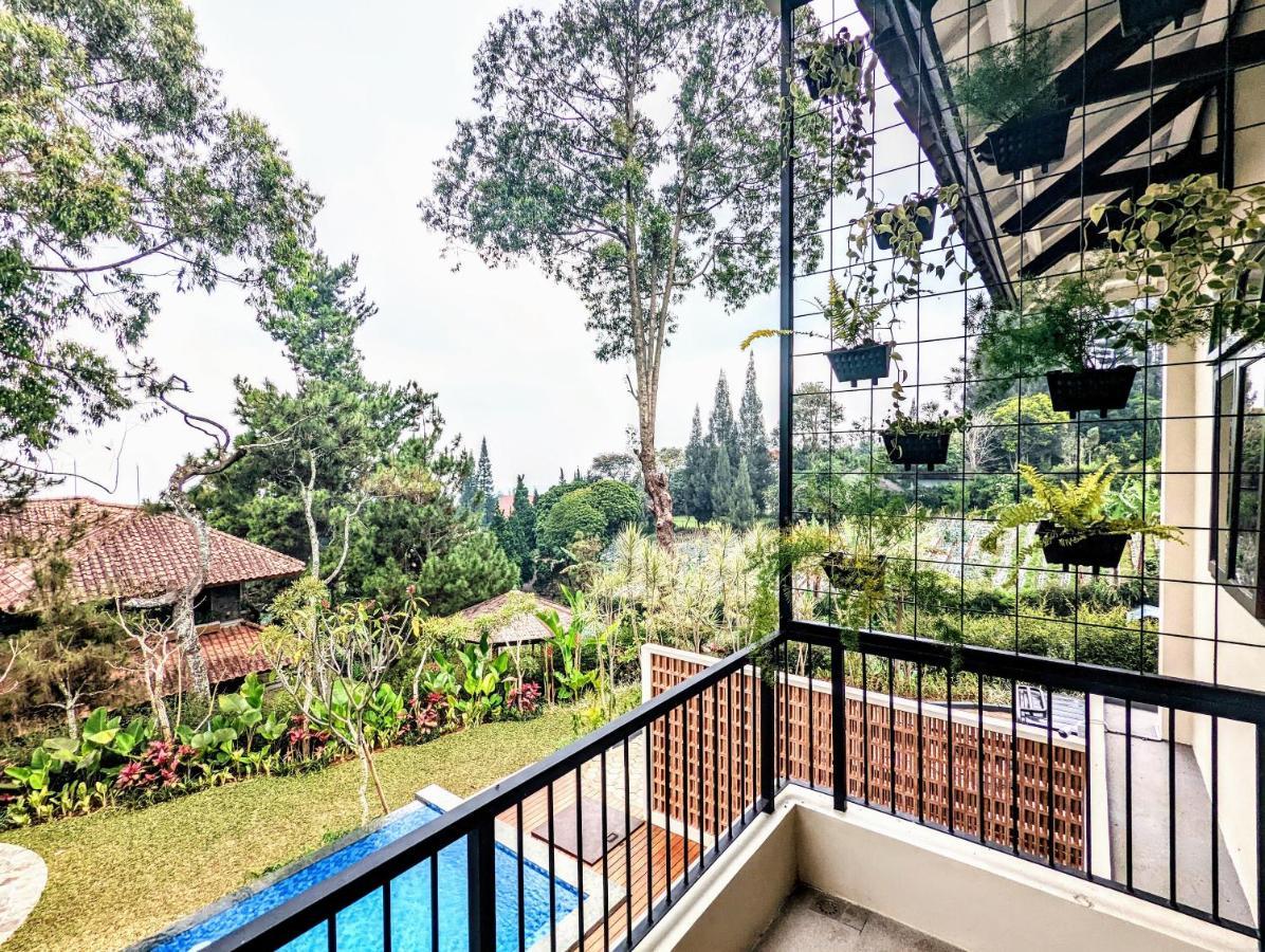 Cottonwood Exclusive Villa @Lembang Asri - Jacuzzi Playground Netflix Billyard Ngoại thất bức ảnh